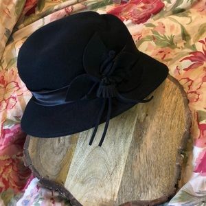 VINTAGE MAGID HATS brand Felted Wool Ladies Elegant Black 
Floral Element NEW